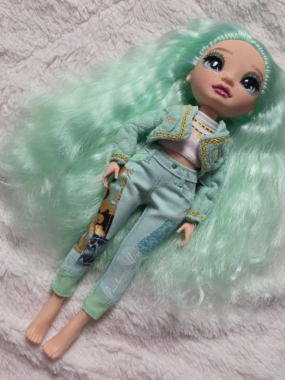 2021 Rainbow High Daphne Minton Series 3 MGA Green Fashion Doll